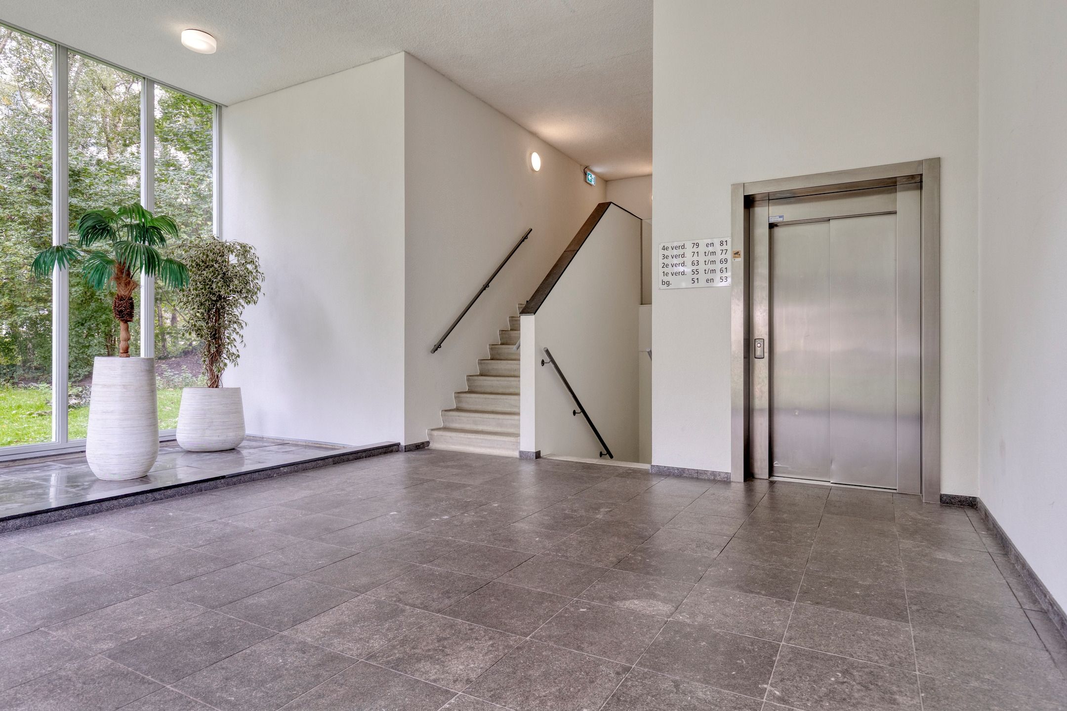 Luxury apartment with rooftop terrace and private parking in Amsterdam Nieuw-West — 24