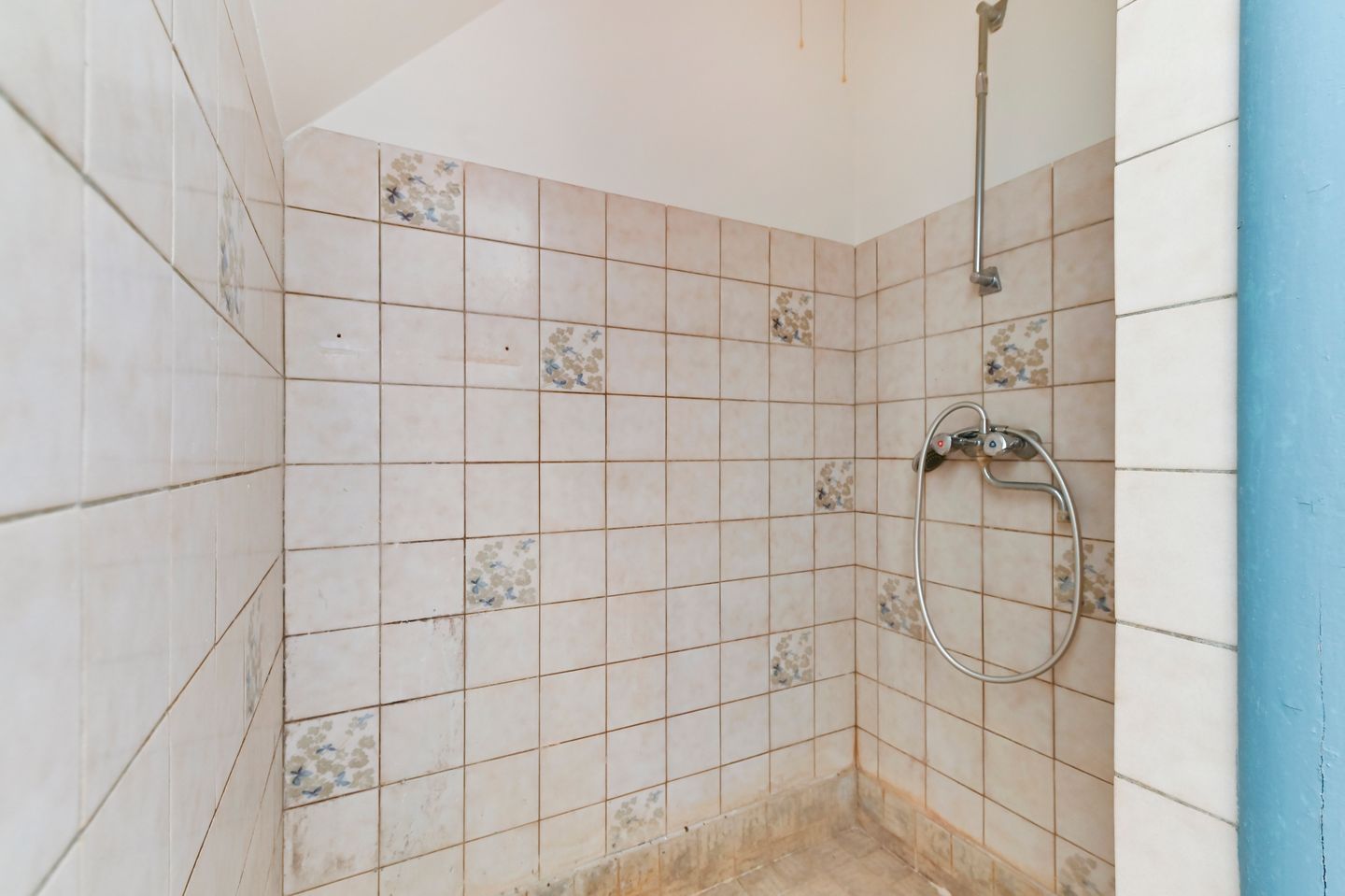 Spacious corner apartment with two bedrooms and sunny balcony near Zuiderpark — 28