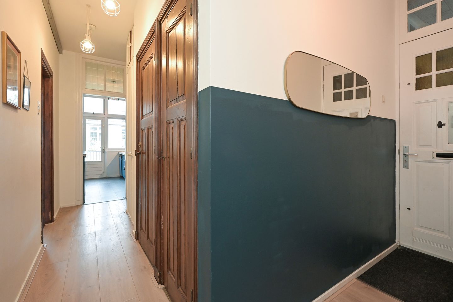 Spacious Renovated Apartment with XL Living Room in Popular Valkenboskwartier — 18