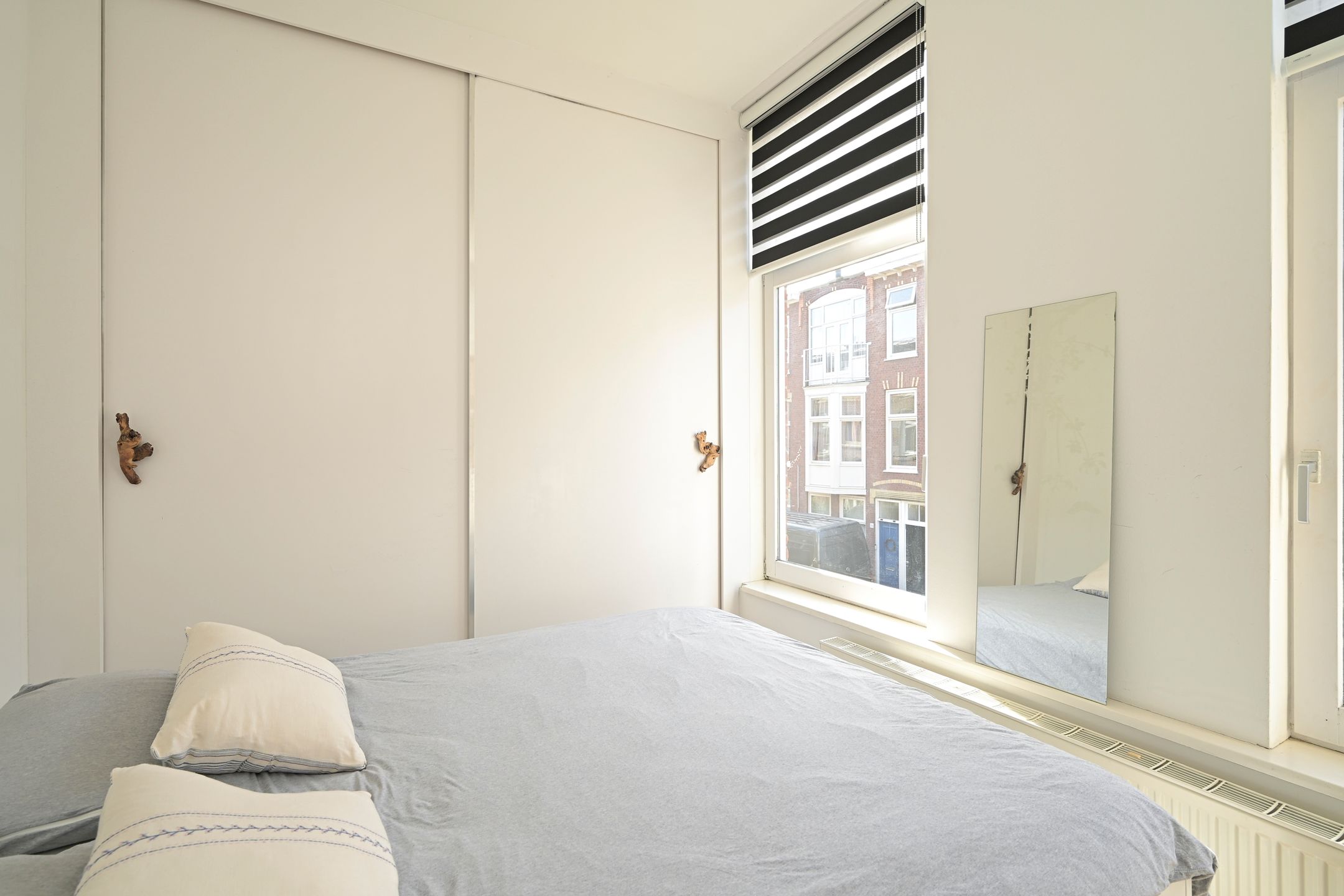 Spacious Renovated Apartment with XL Living Room in Popular Valkenboskwartier — 26