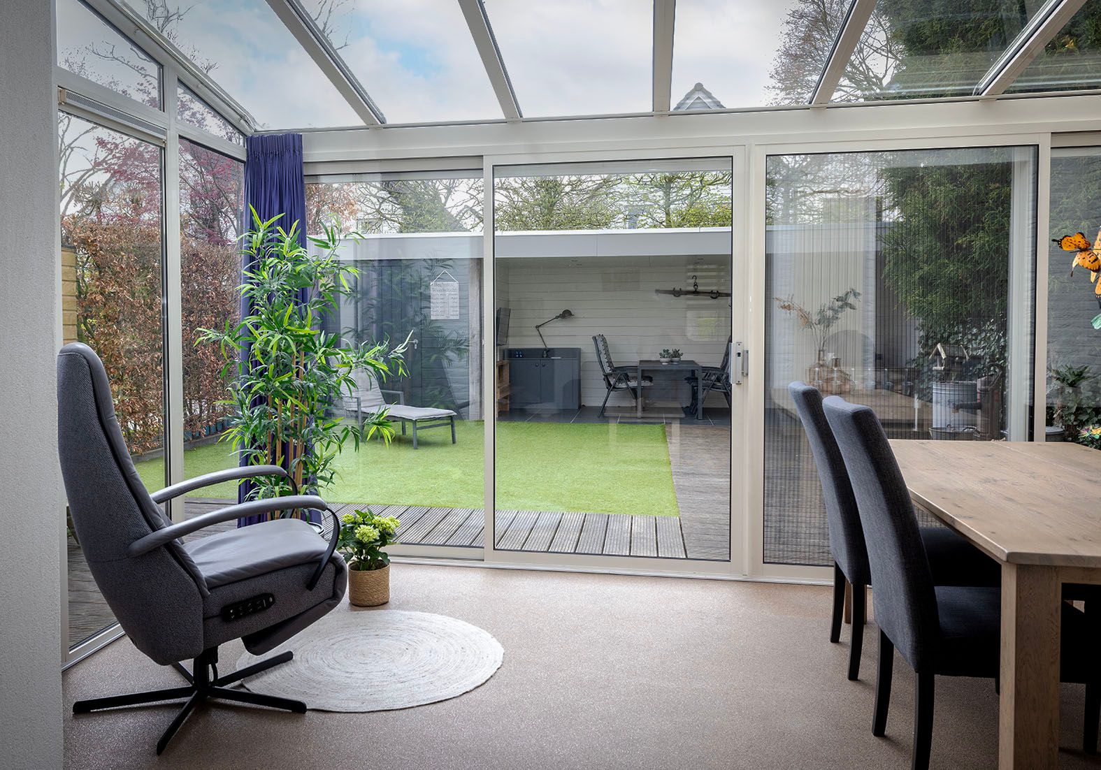 Spacious Semi-Detached Home with Garage and Serre in Uden Center — 13