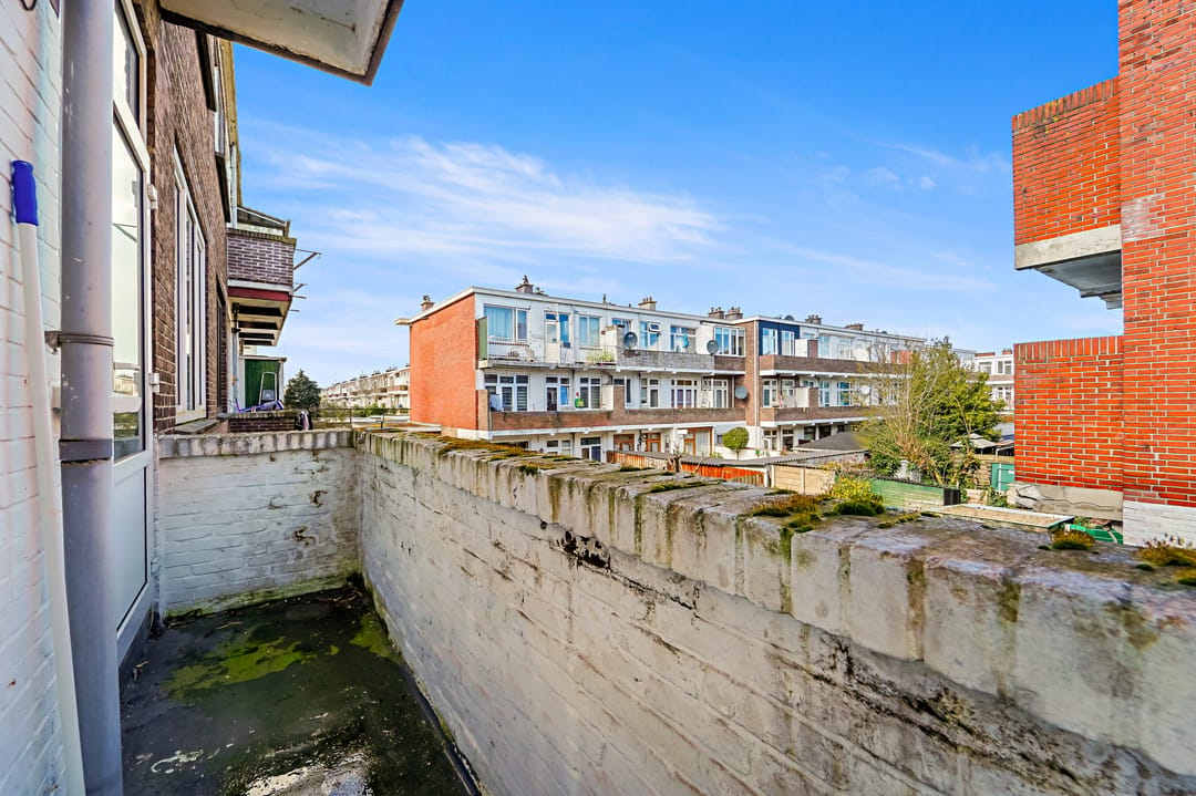 Spacious apartment with park views in Den Haag Oostbroek-Zuid — 25