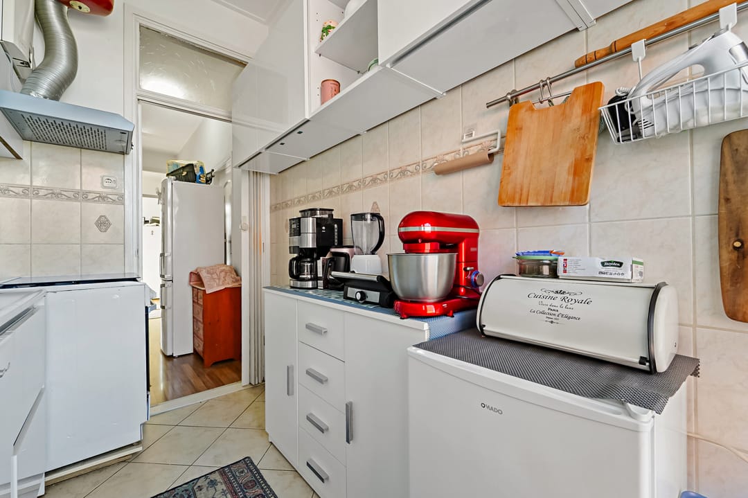 Spacious apartment with park views in Den Haag Oostbroek-Zuid — 12