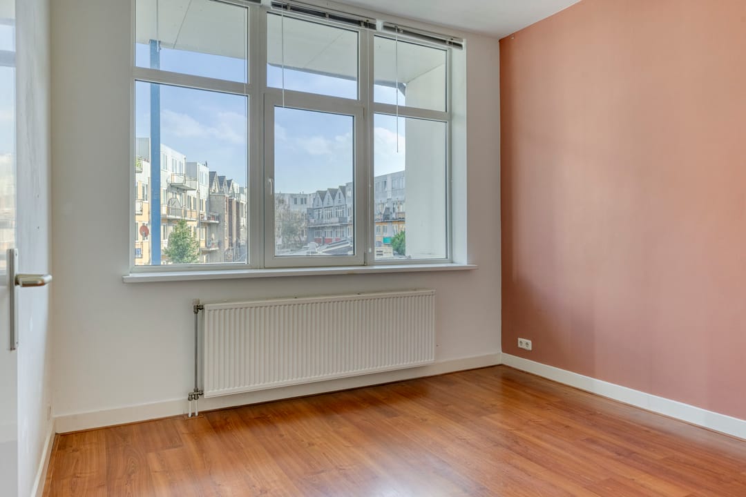 Modern and Ready to Move In Apartment in Rotterdam Nieuwe Westen — 13