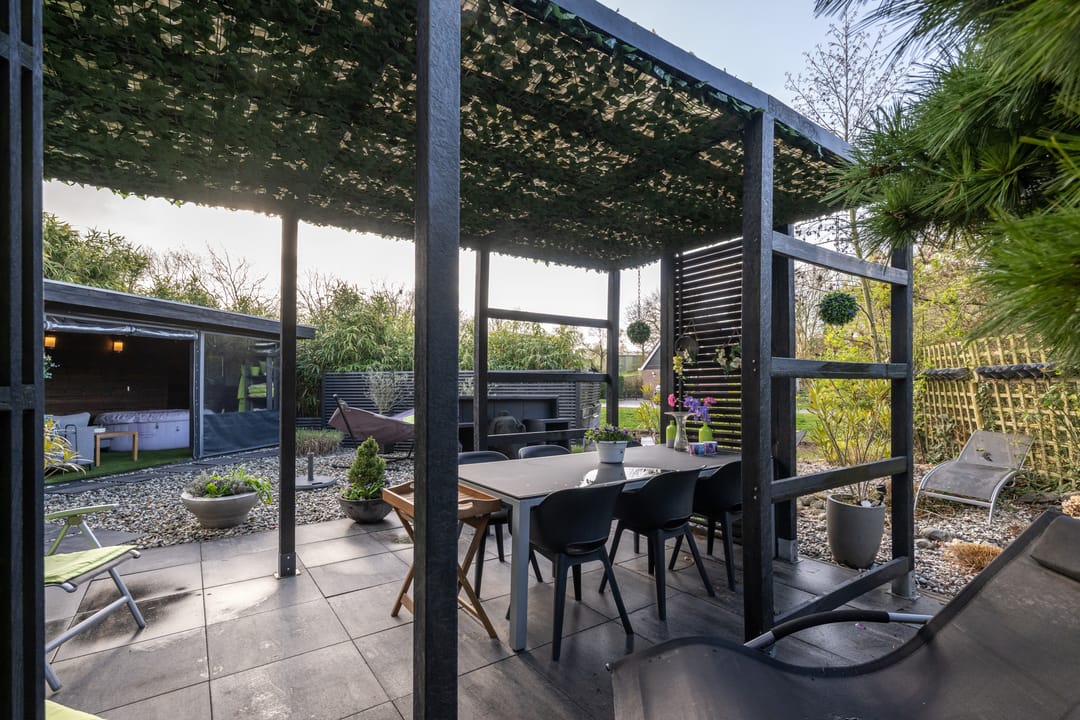 Free-standing recreational home on own land at the water — 28