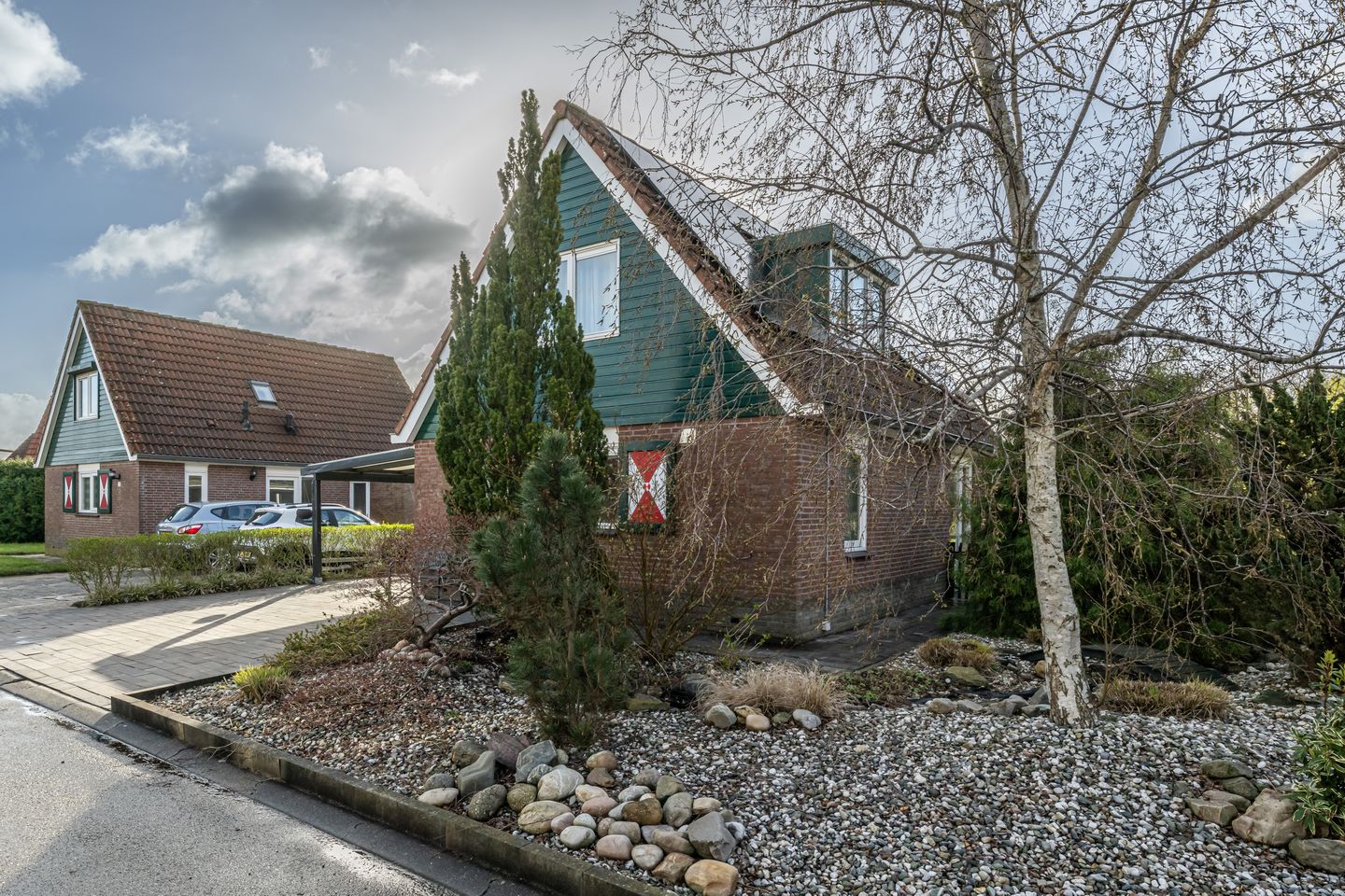 Free-standing recreational home on own land at the water — 40