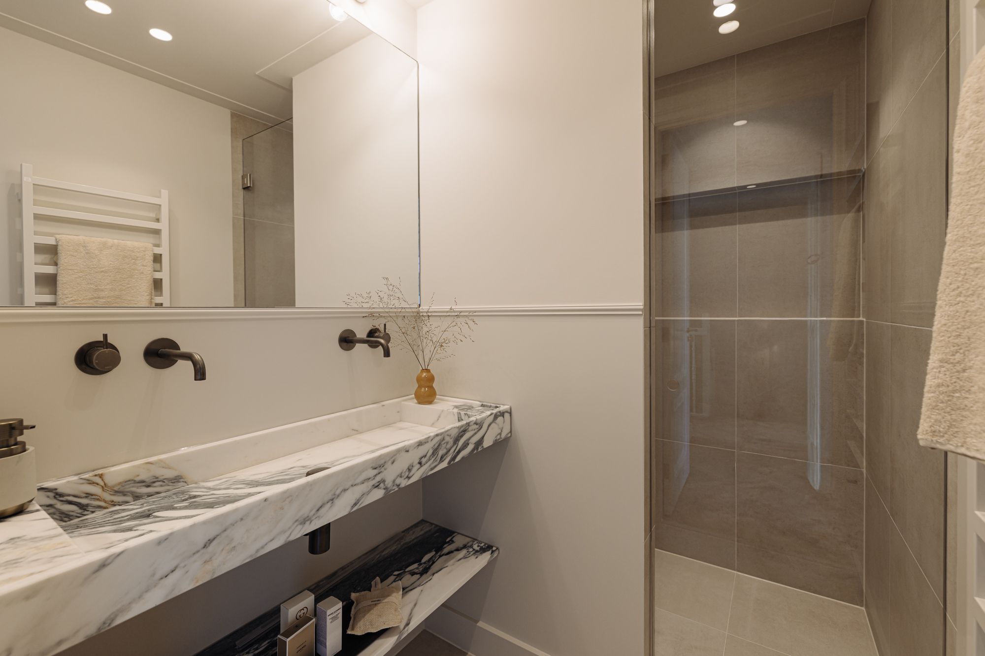 Photo 27 of Albert Neuhuysstraat 14-4