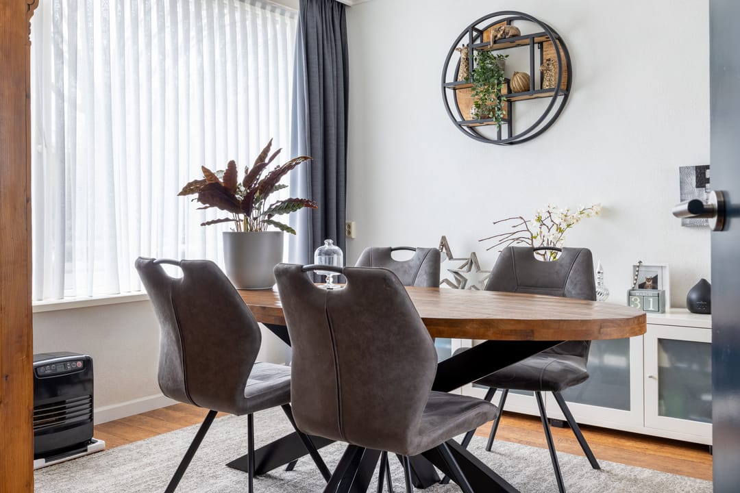 Foto 8 van van der Waalstraat 27