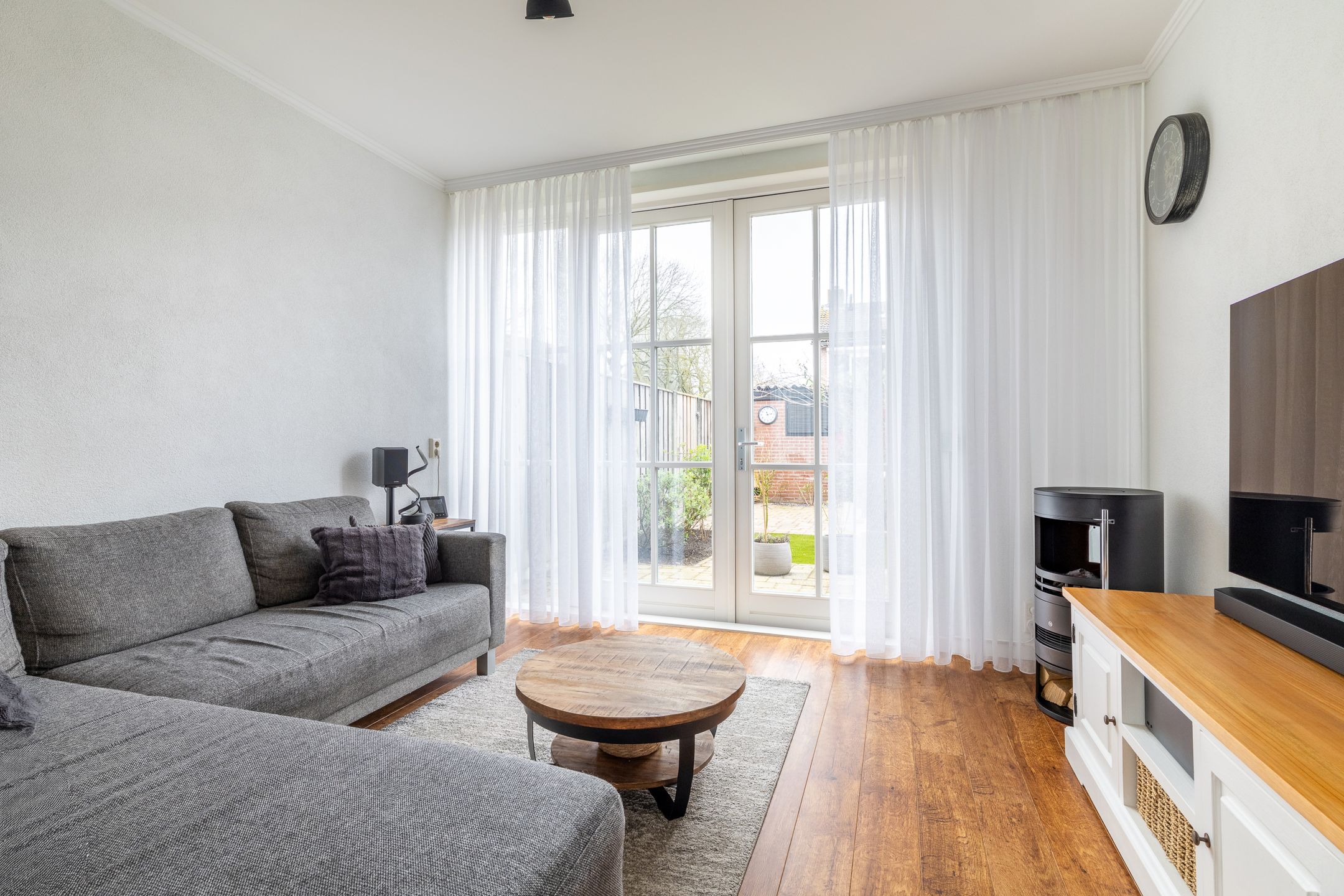 Foto 9 van van der Waalstraat 27