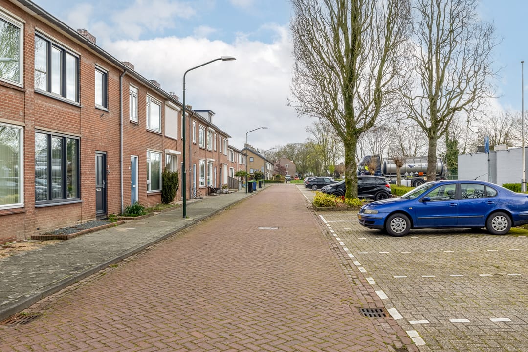 Foto 28 van van der Waalstraat 27