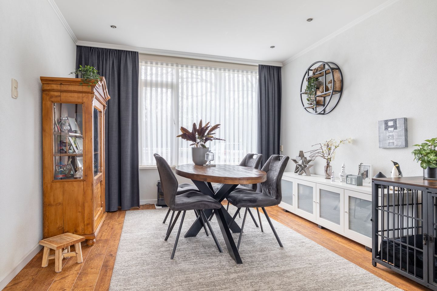 Foto 10 van van der Waalstraat 27