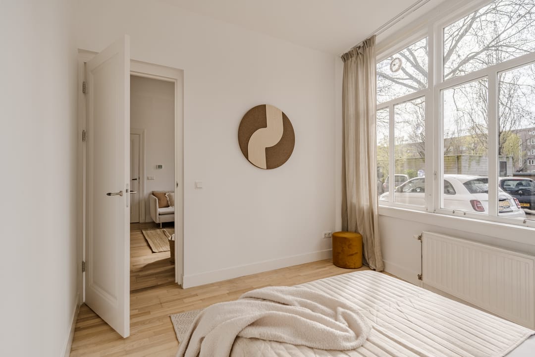 Spacious Corner Ground-Floor Apartment in De Pijp with Water Views — 16