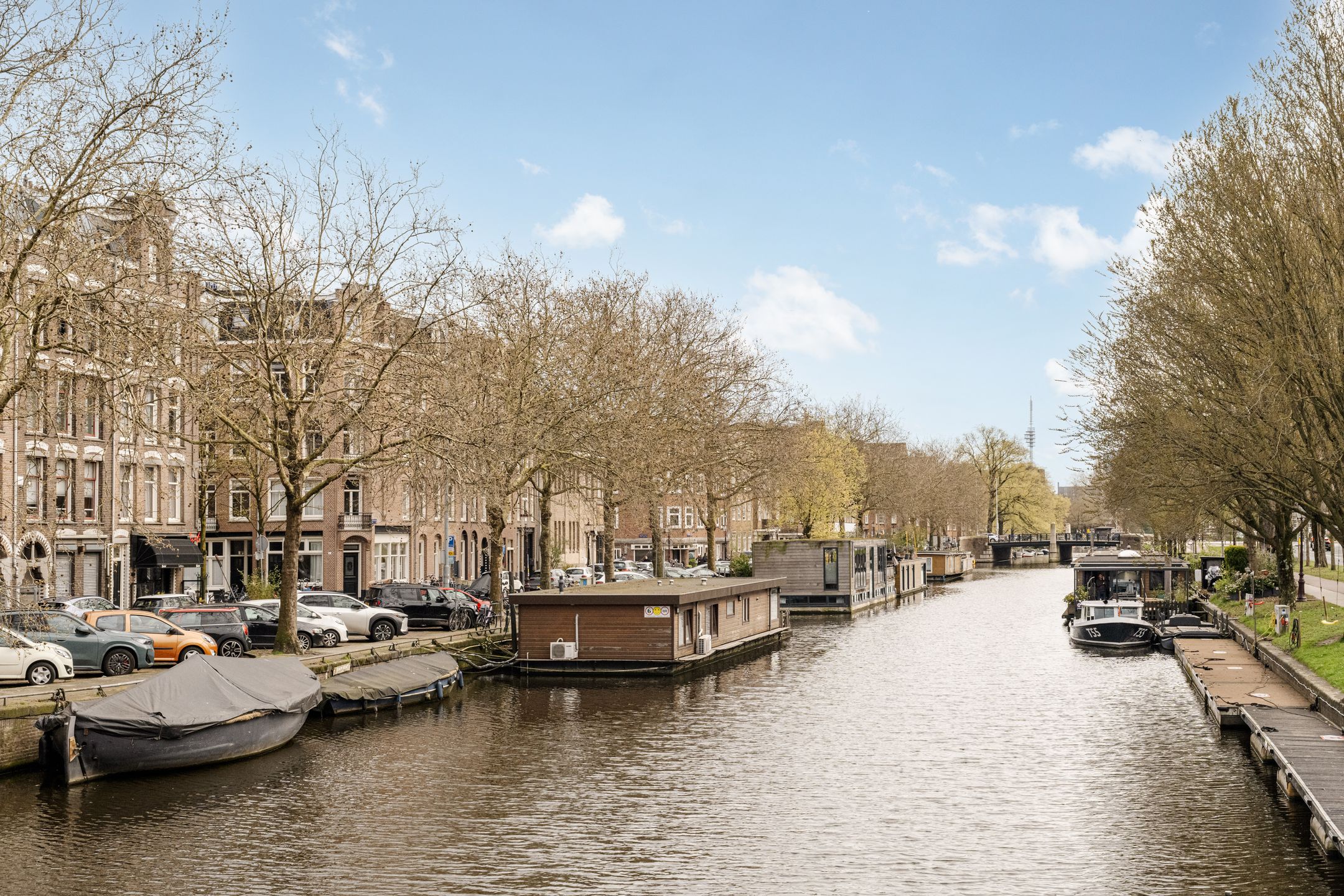 Spacious Corner Ground-Floor Apartment in De Pijp with Water Views — 32