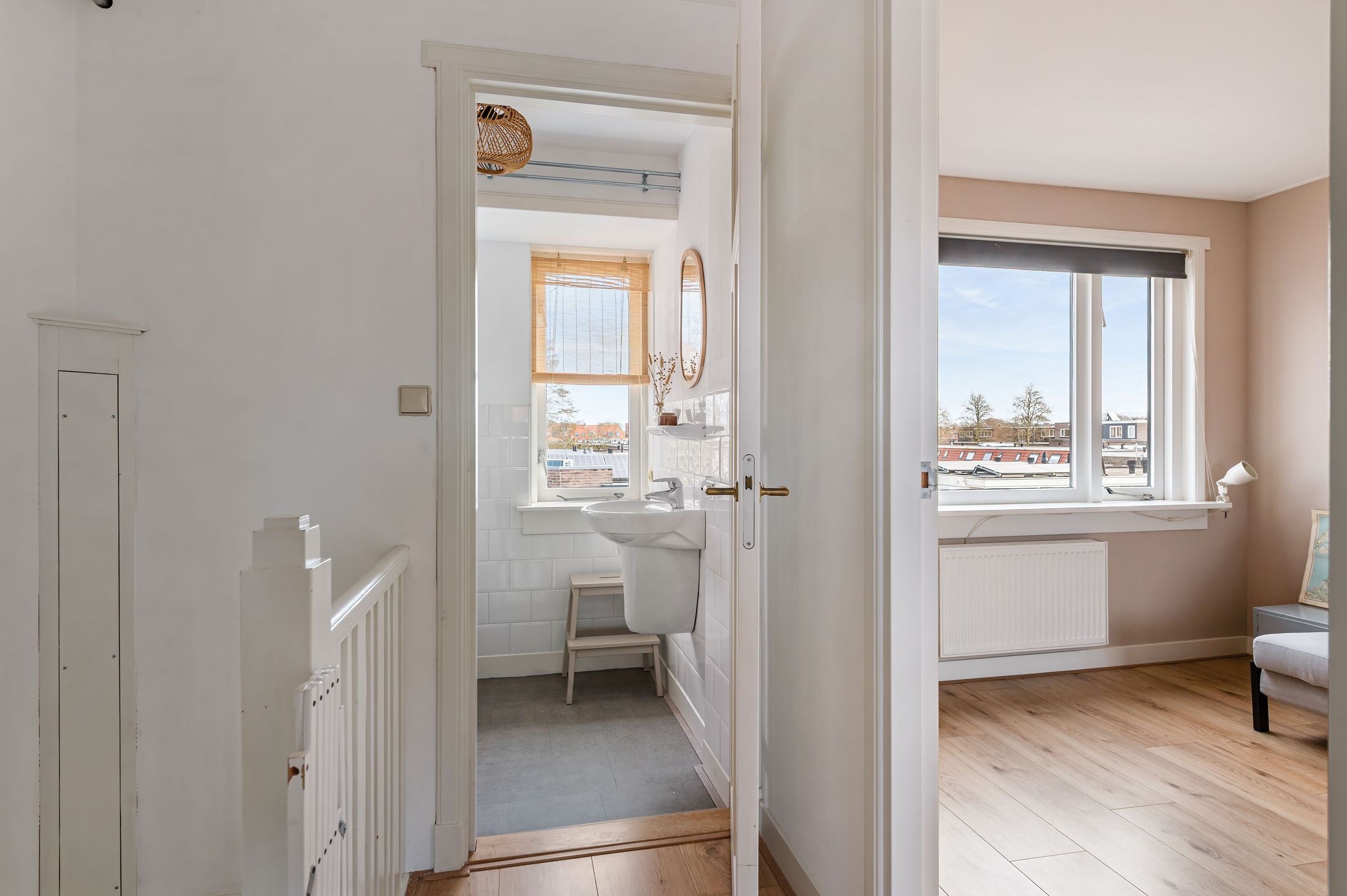 Renovated 1930s Family Home with 5 Bedrooms in Haarlem Bomenbuurt — 31