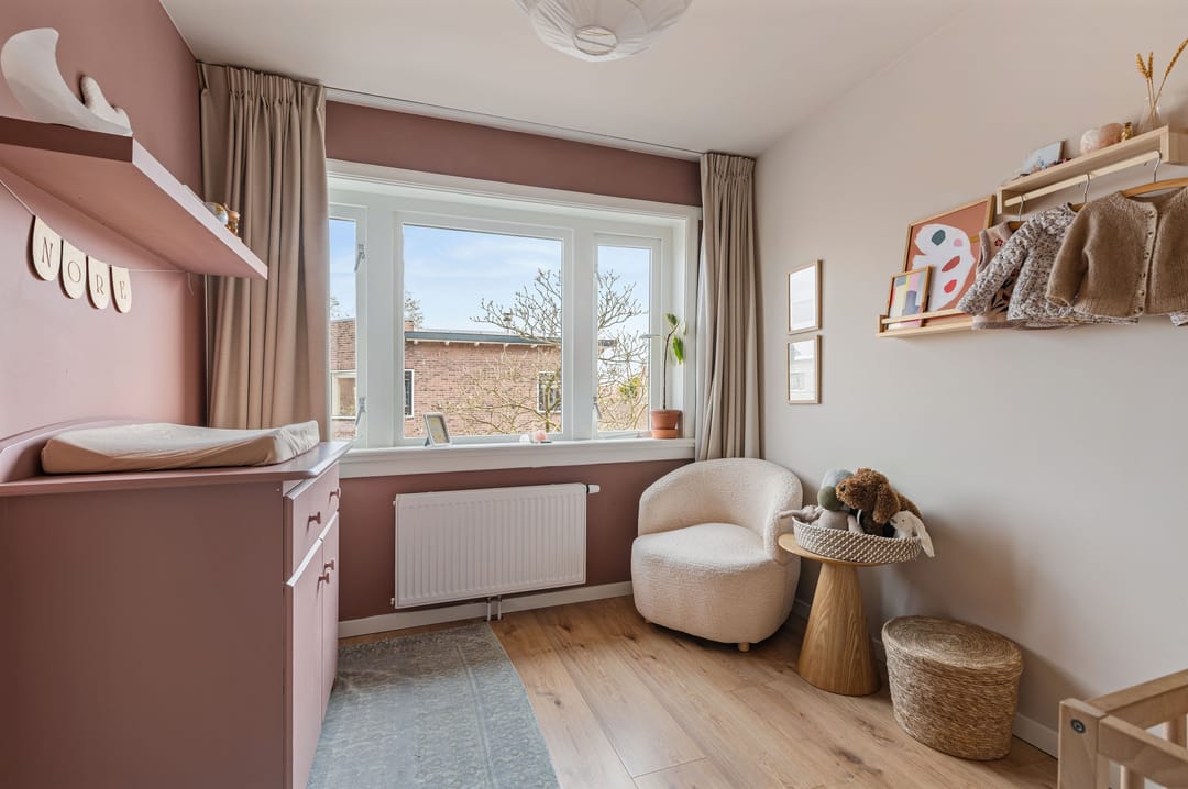 Renovated 1930s Family Home with 5 Bedrooms in Haarlem Bomenbuurt — 27