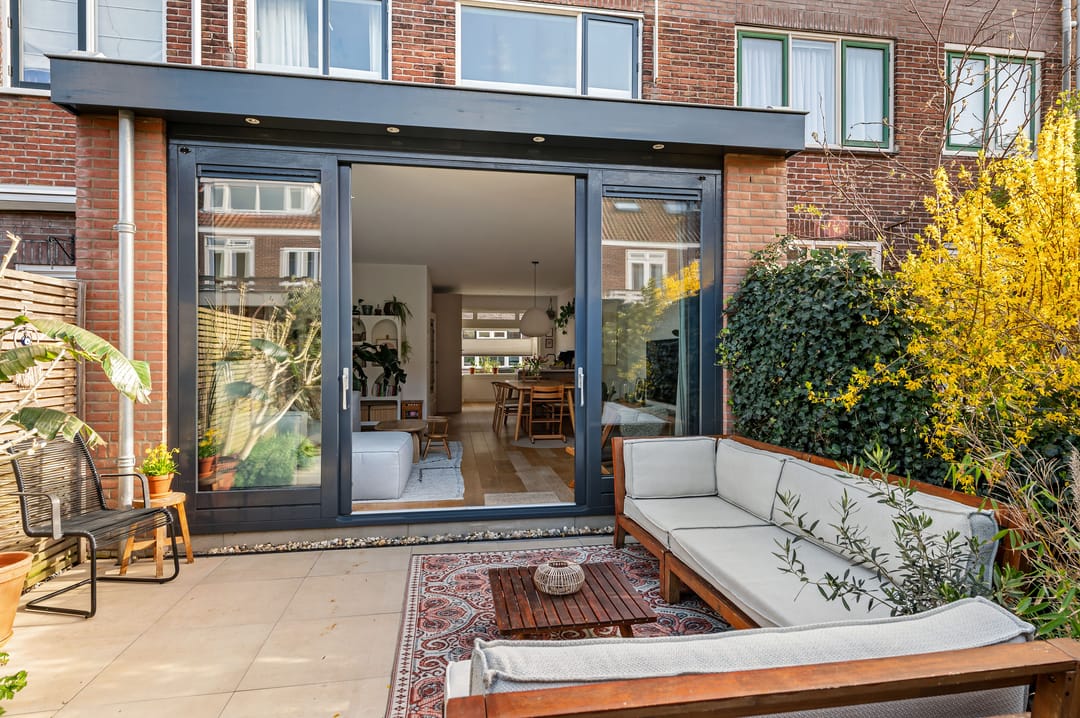 Renovated 1930s Family Home with 5 Bedrooms in Haarlem Bomenbuurt — 18