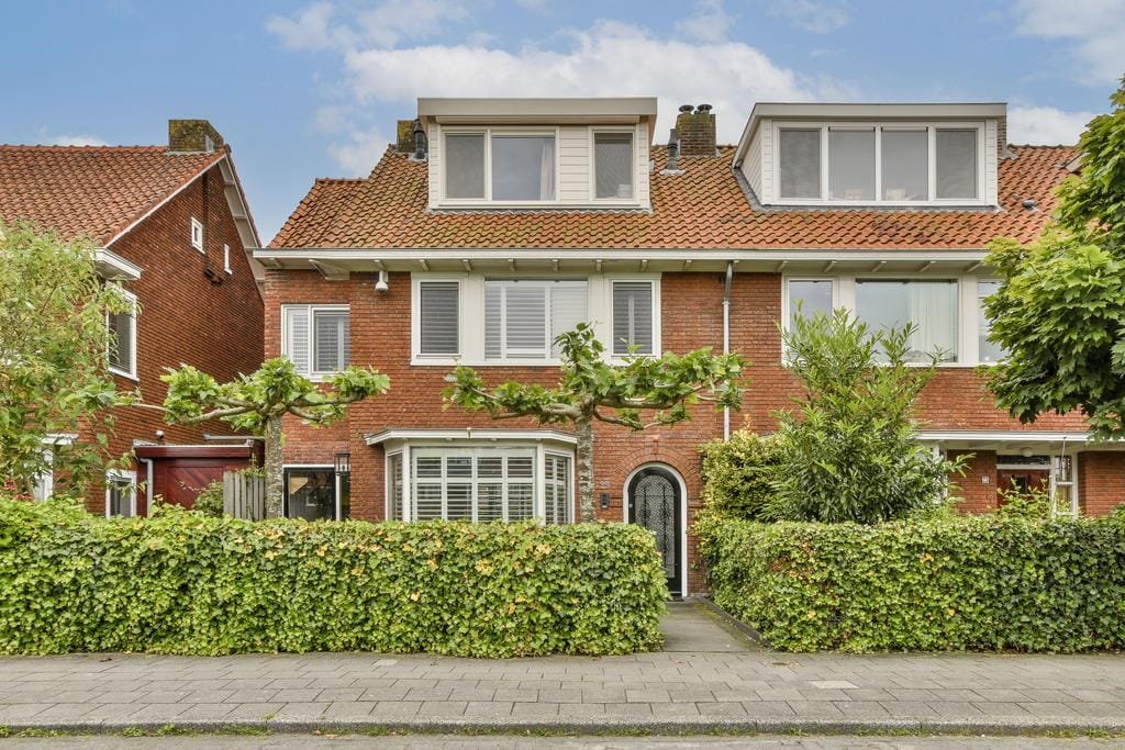 Photo 6 of Graaf Aelbrechtlaan 25