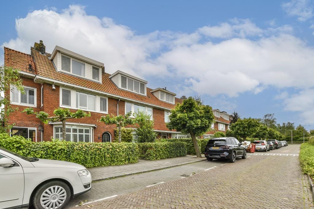 Photo 28 of Graaf Aelbrechtlaan 25