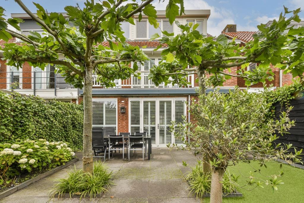 Photo 15 of Graaf Aelbrechtlaan 25