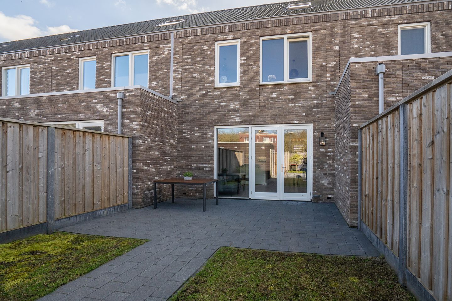 Modern Energy-Efficient Terraced Home with Three Bedrooms in Hengelose Es Noord — 29