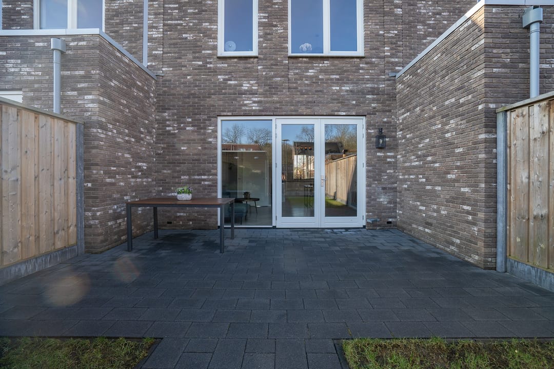 Modern Energy-Efficient Terraced Home with Three Bedrooms in Hengelose Es Noord — 28