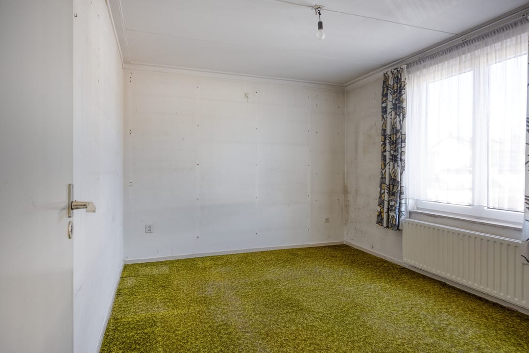 Semi-detached house with garage and garden in desirable Beek location — 22