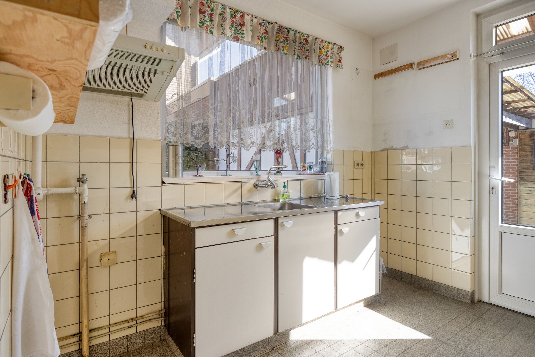Semi-detached house with garage and garden in desirable Beek location — 15