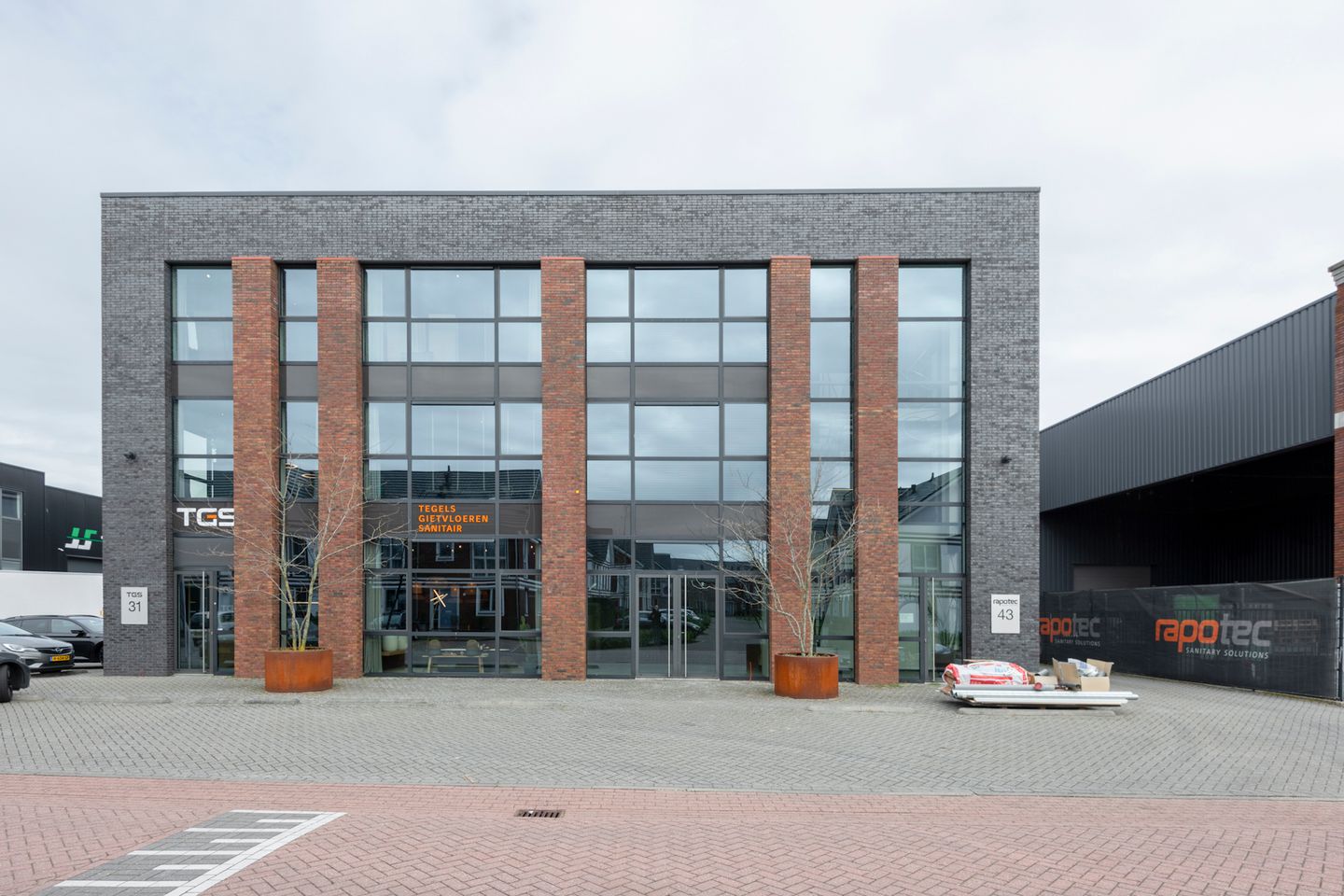 View photo 1 of Warandebergstraat 41