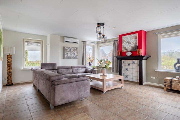 Photo 3 of Hoofdstraat 8