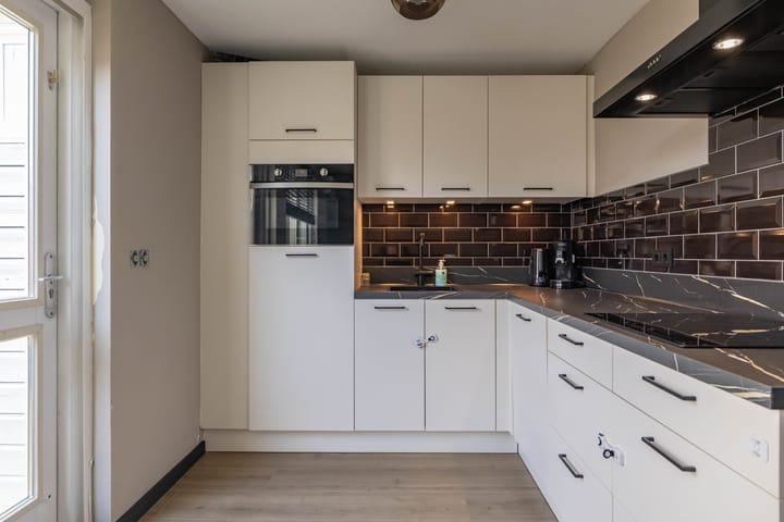 Photo 5 of Irenestraat 13