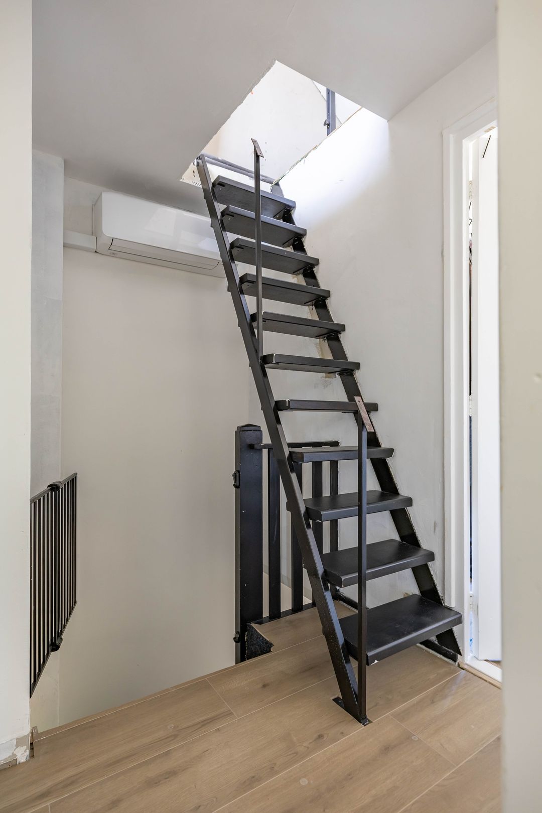 Photo 26 of Irenestraat 13