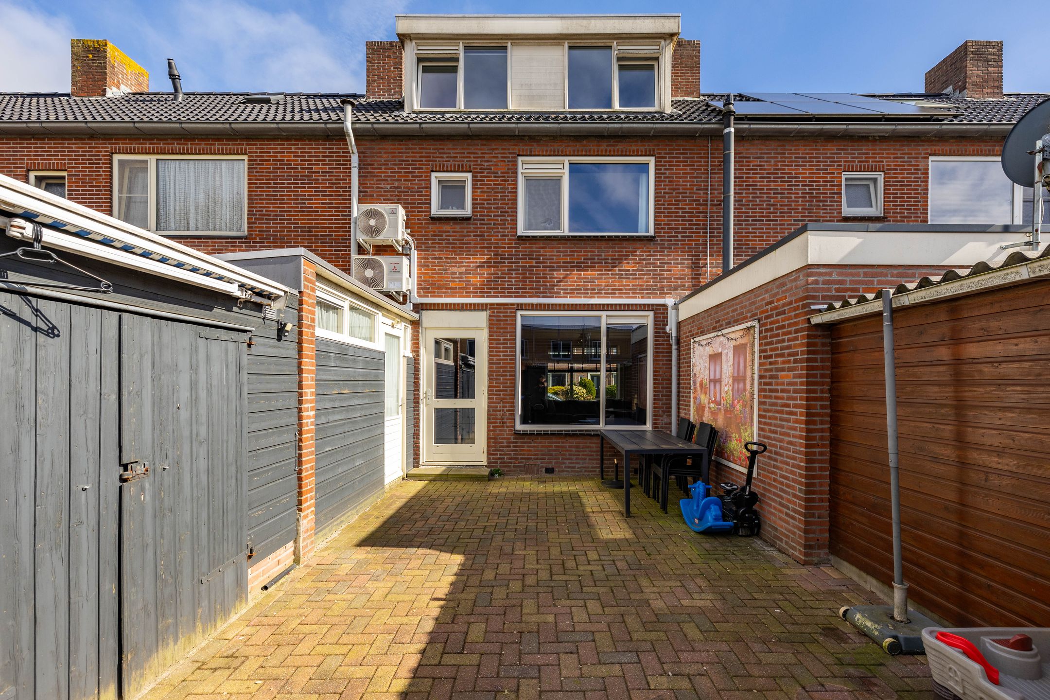 Photo 33 of Irenestraat 13