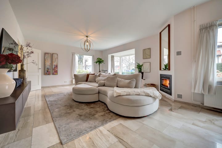 Photo 3 of Prins Bernhardlaan 8