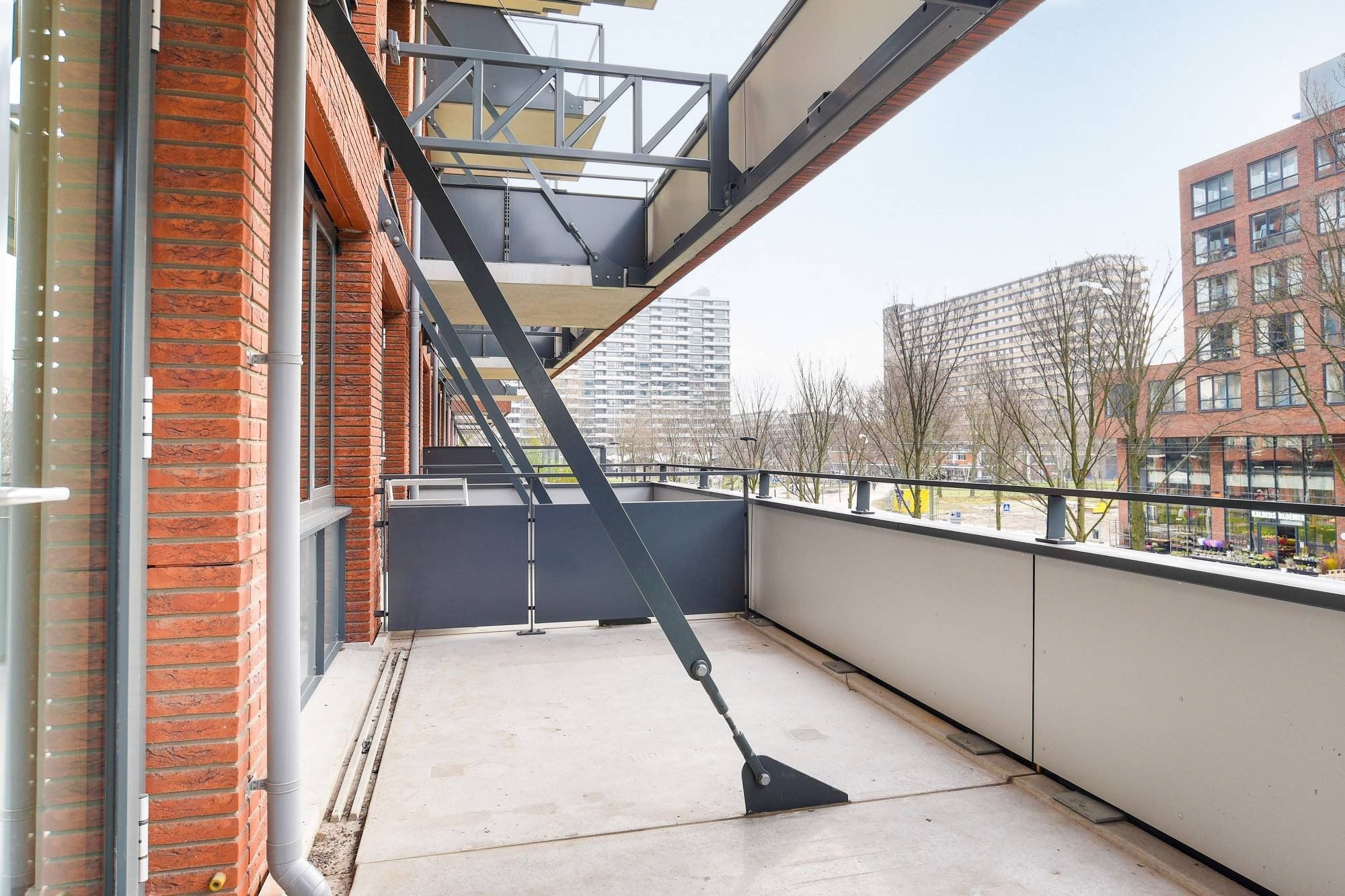 Foto 9 van Martinus Nijhofflaan 310