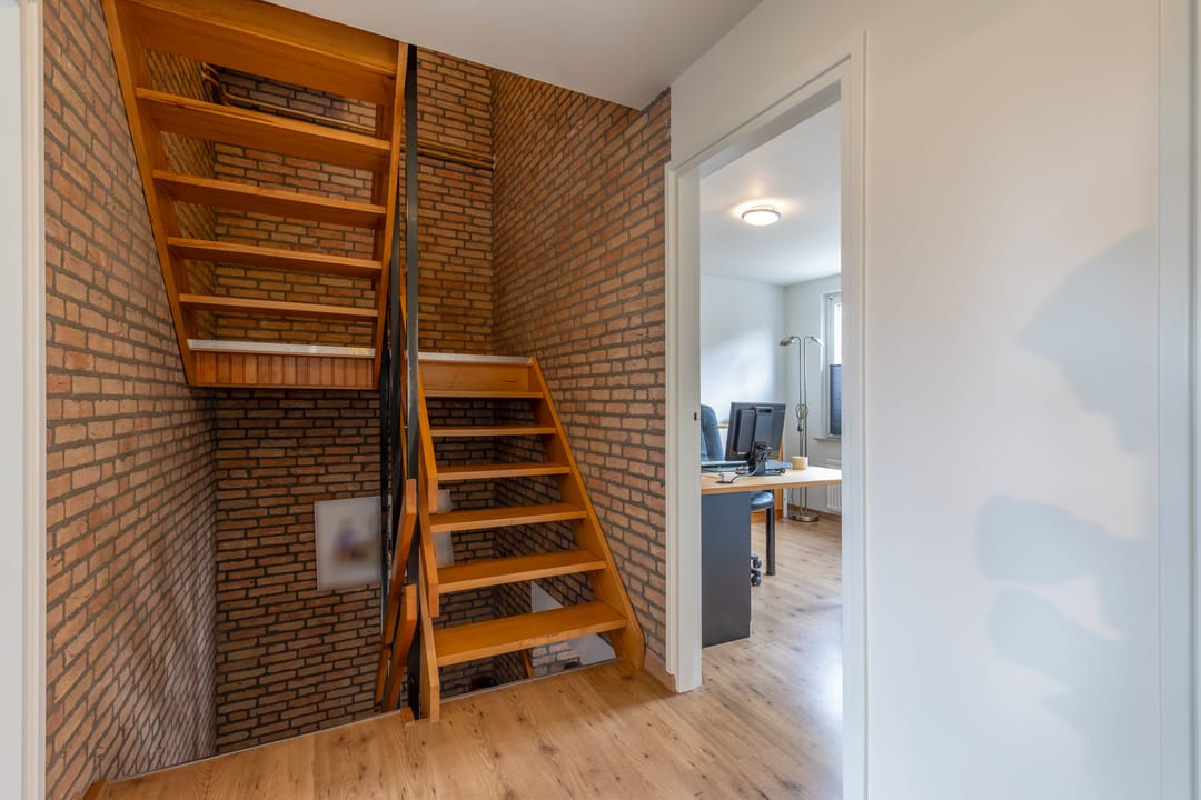 Photo 32 of Peschstraat 35-A