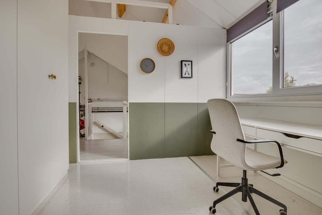 Photo 41 of Tolick 77