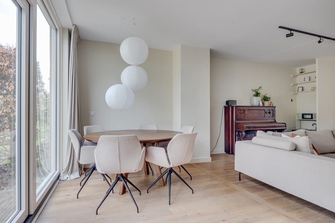 Photo 16 of Tolick 77