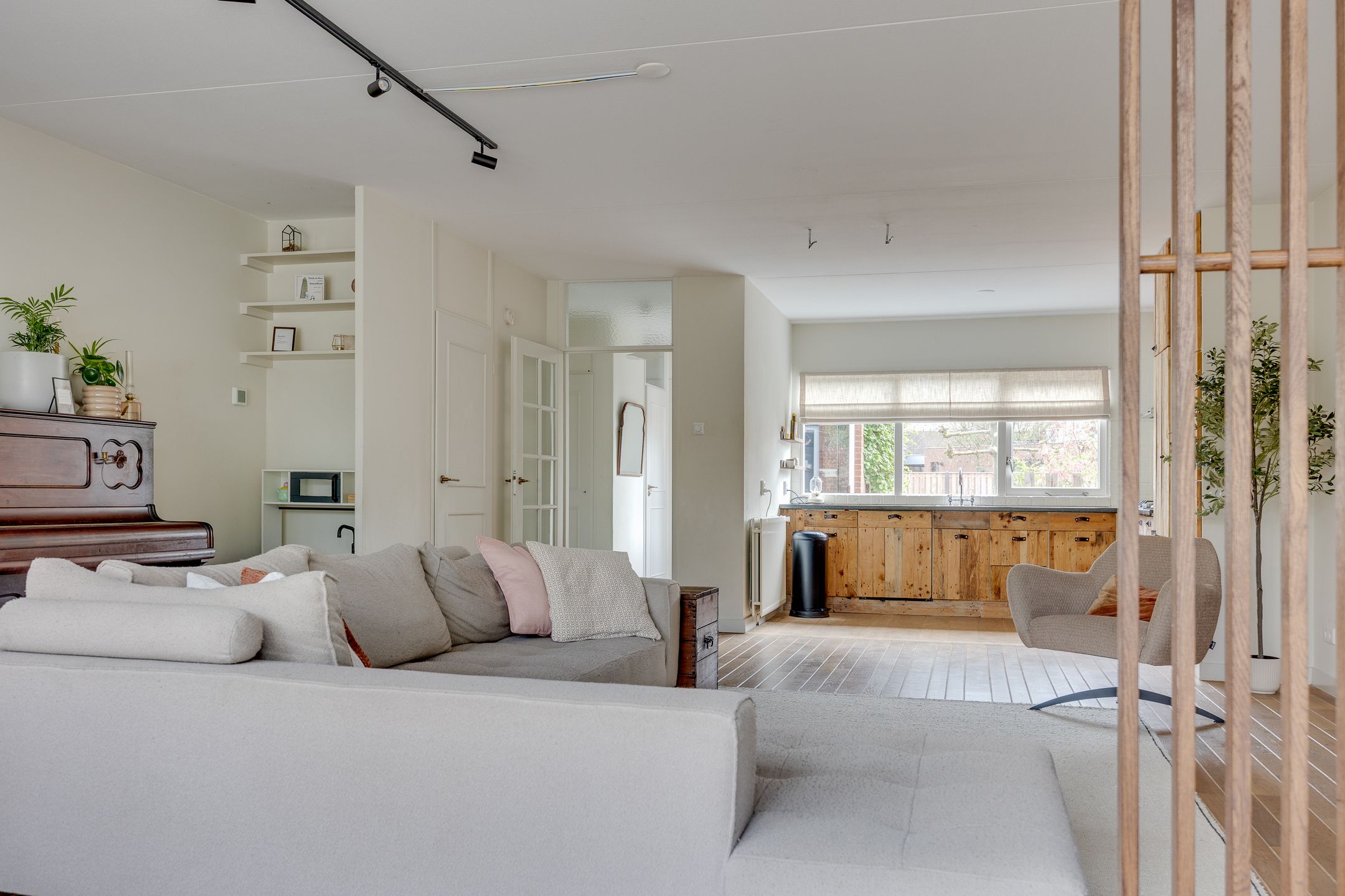 Photo 21 of Tolick 77