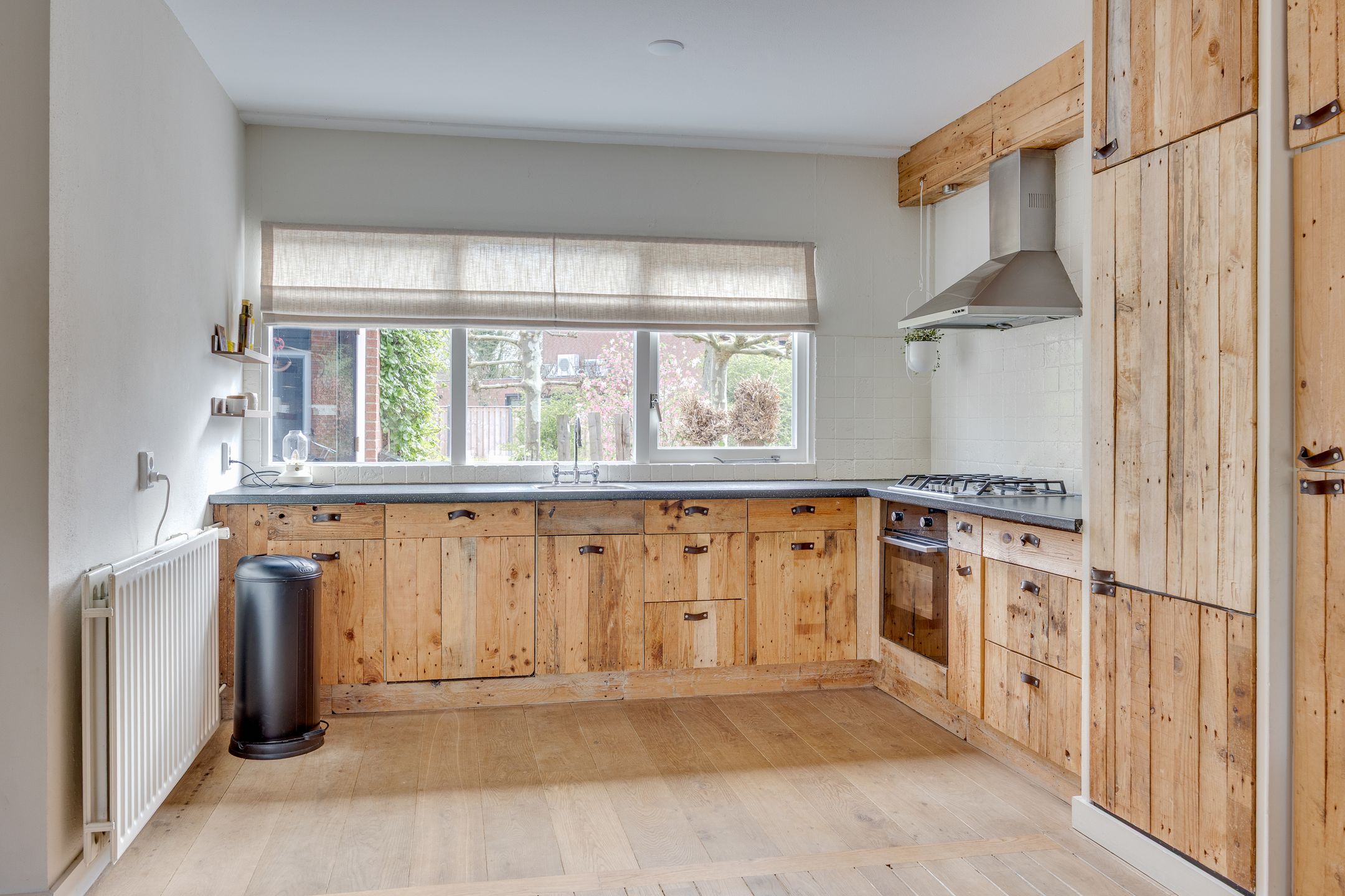 Photo 24 of Tolick 77