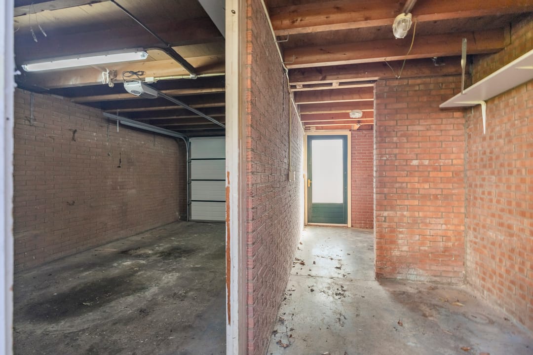 Photo 32 of Doorzwin 2119