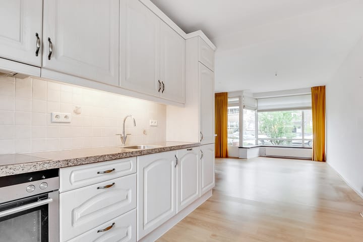 Photo 2 of Oude Loosdrechtseweg 108