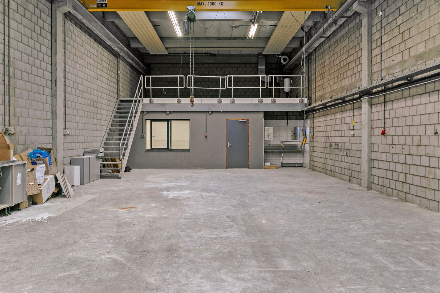 View photo 1 of Van Utrechtweg 36-h