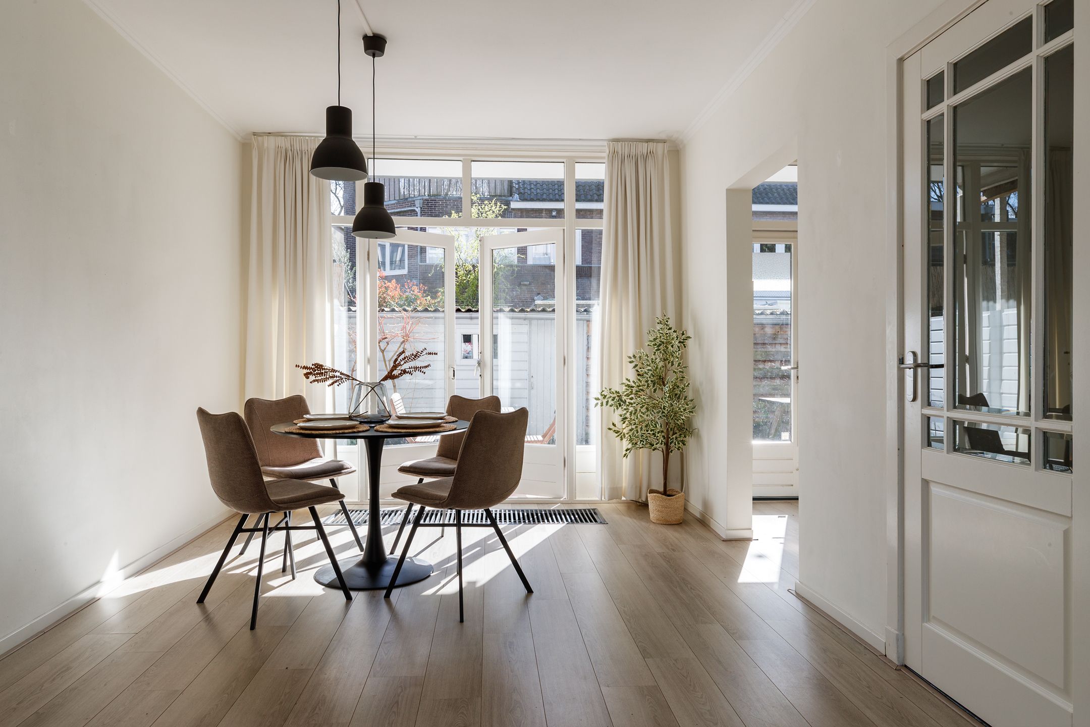 Photo 9 of Cremerstraat 166