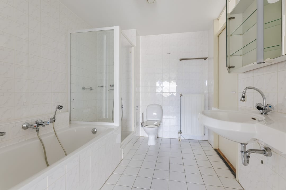 Spacious Apartment with Park View in Veghel Center — 23