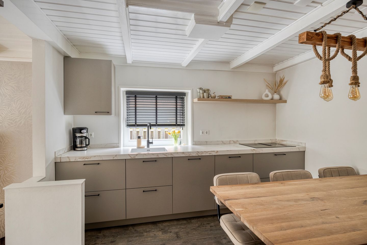 Photo 10 of van der Heijdenstraat 17