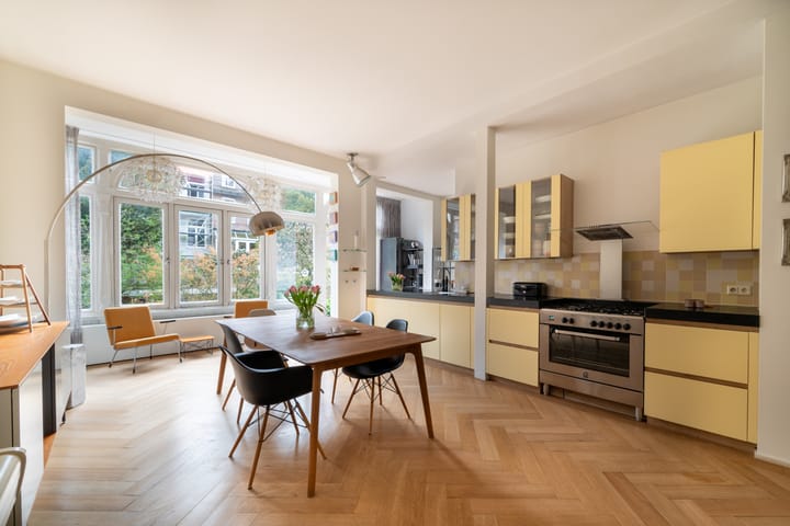 Photo 4 of Vondelstraat 23-A