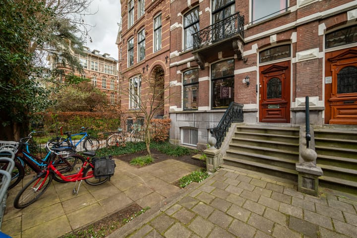 Photo 2 of Vondelstraat 23-A