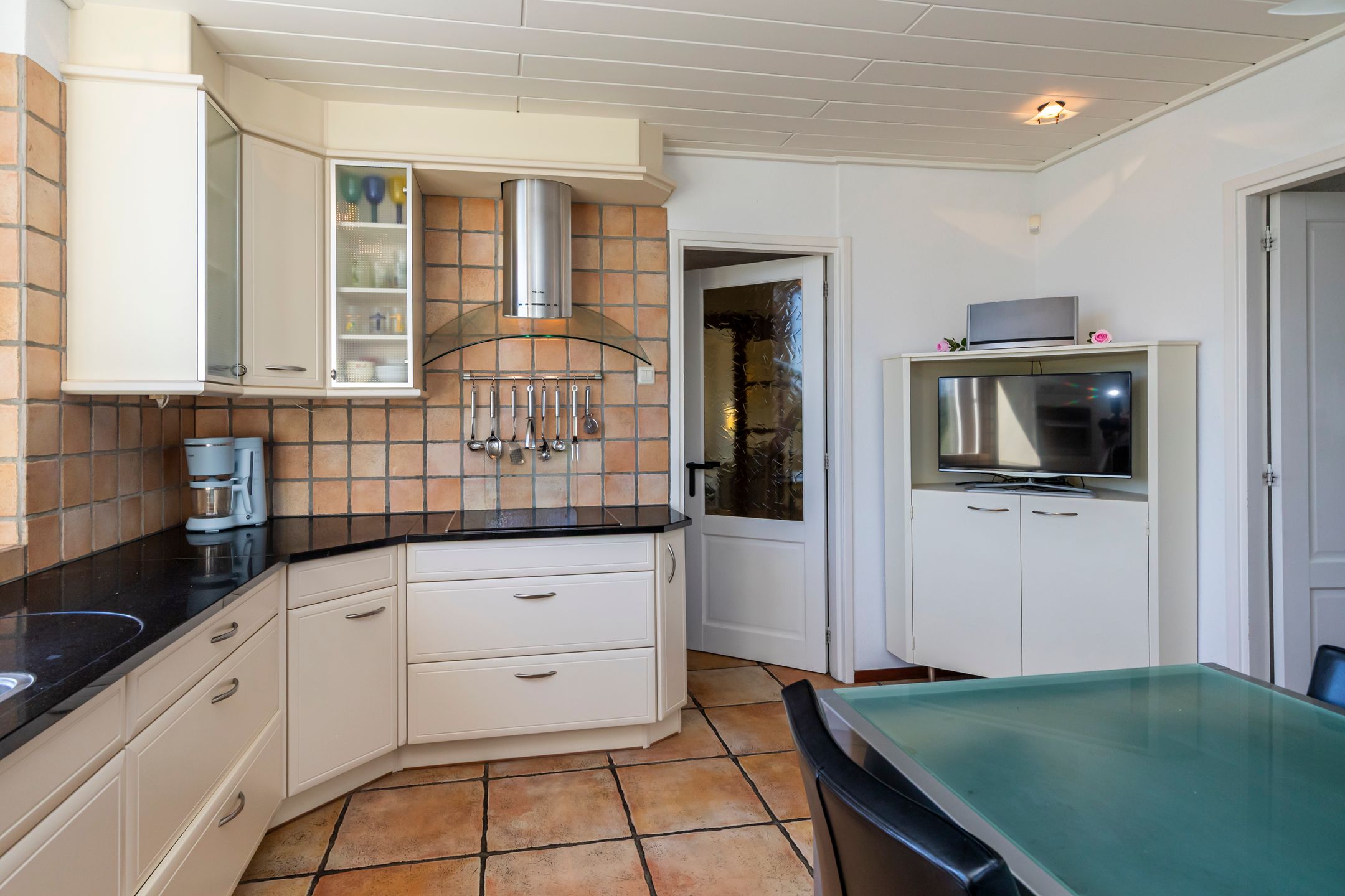 Vrijstaande levensloopbestendige woning met garage en royale siertuin in Poeldijk — 21