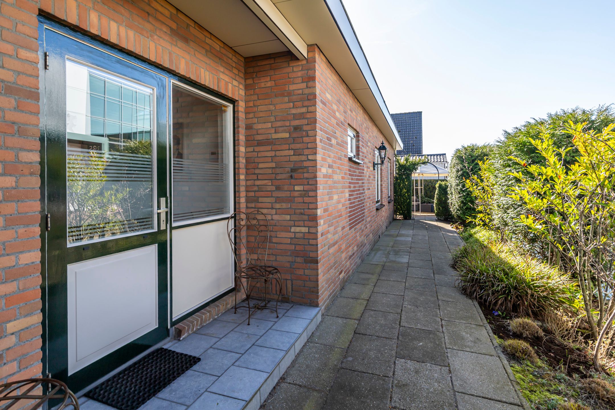 Vrijstaande levensloopbestendige woning met garage en royale siertuin in Poeldijk — 36