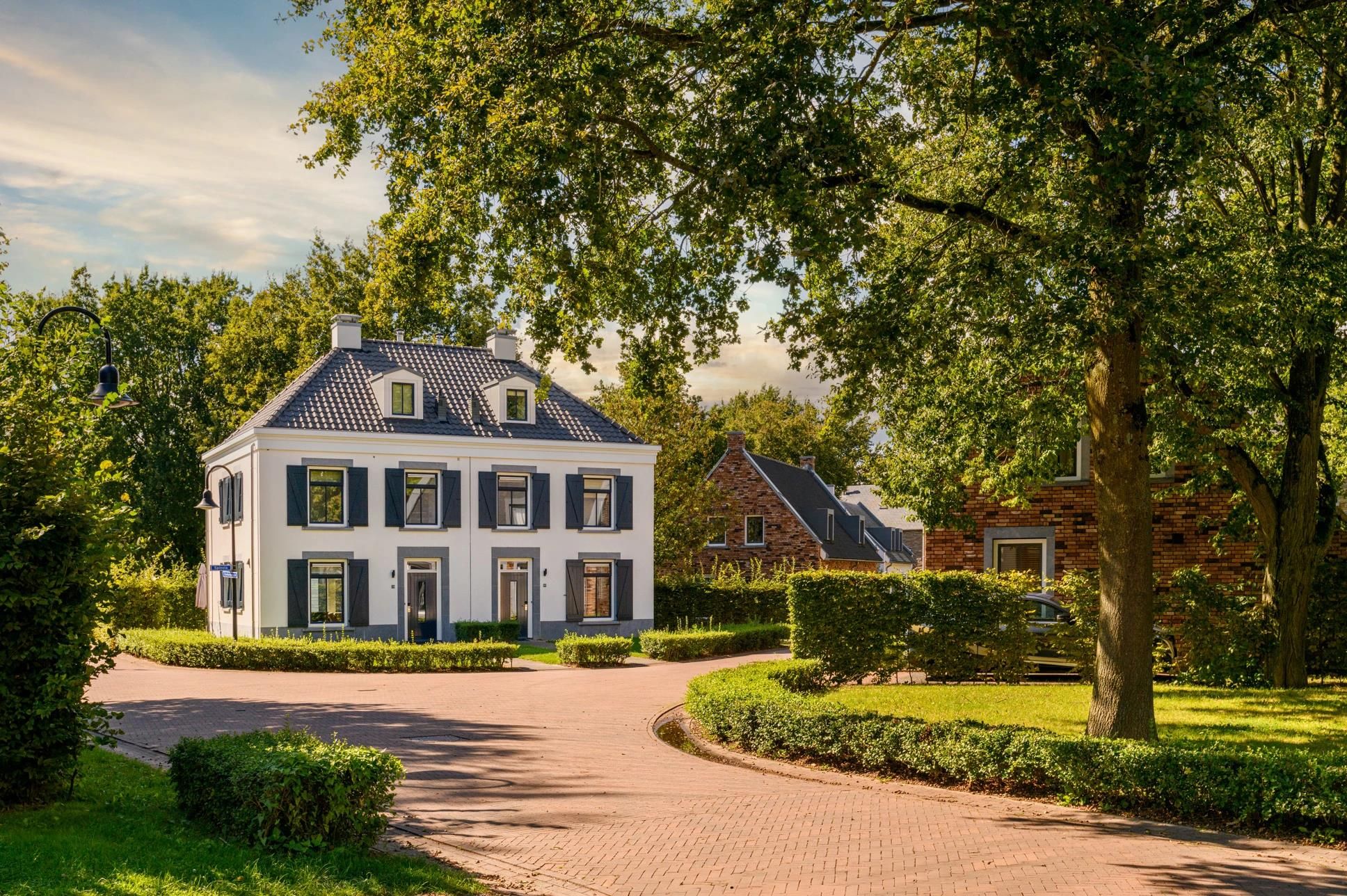 4-bedroom freehold villa in Maastricht — photo 1 of 5